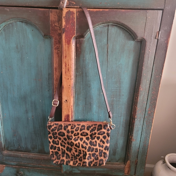 Boutique leopard print crossbody bag - Picture 3 of 5